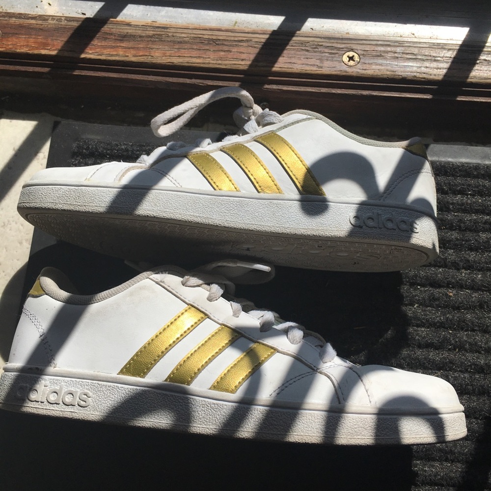 white and gold adidas grand court